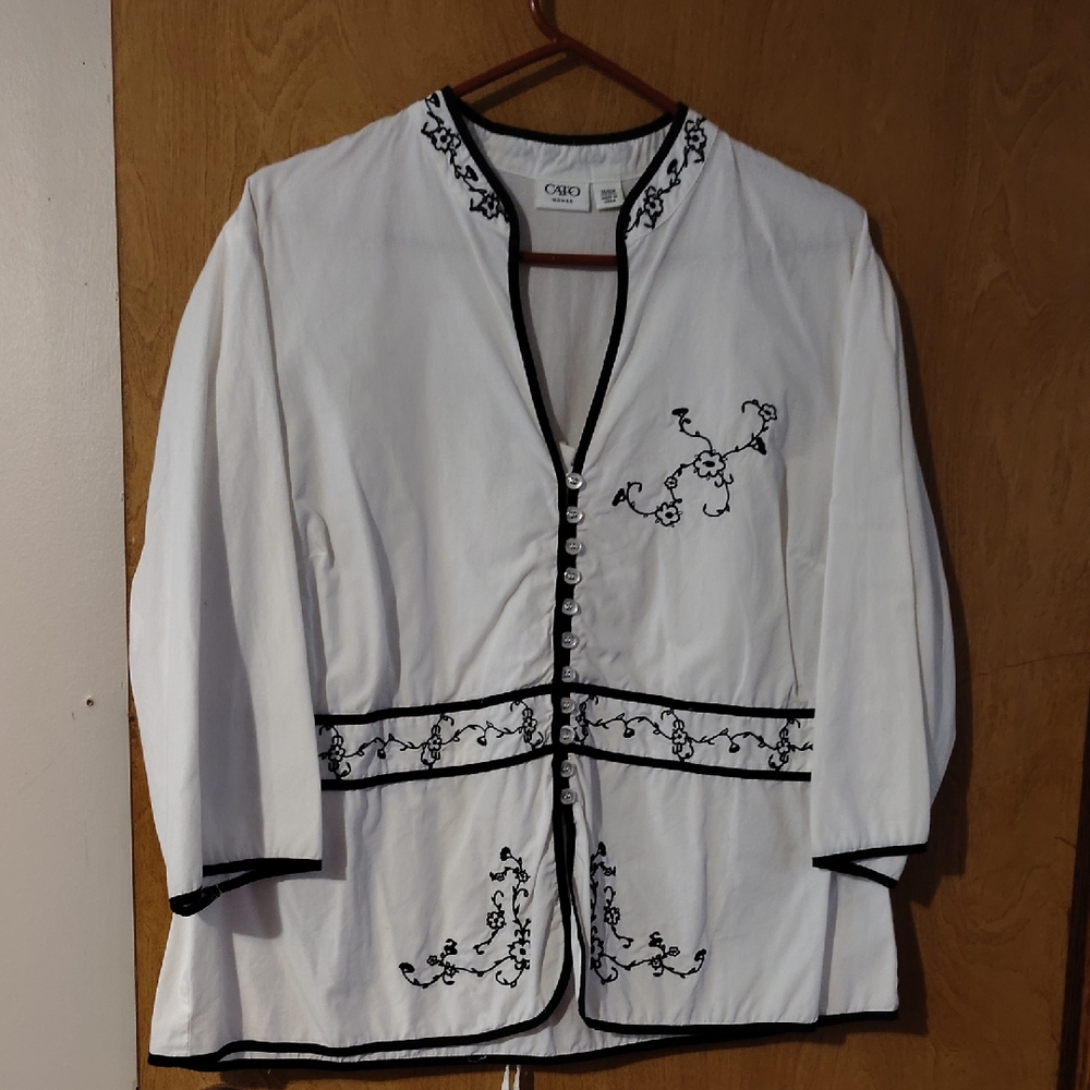 Chico's Black and White Embroidered Blazer